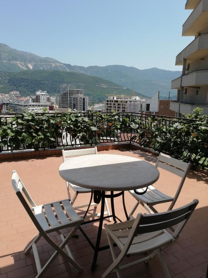 Lovely Apartment With Big Terrace In Будва Екстер'єр фото