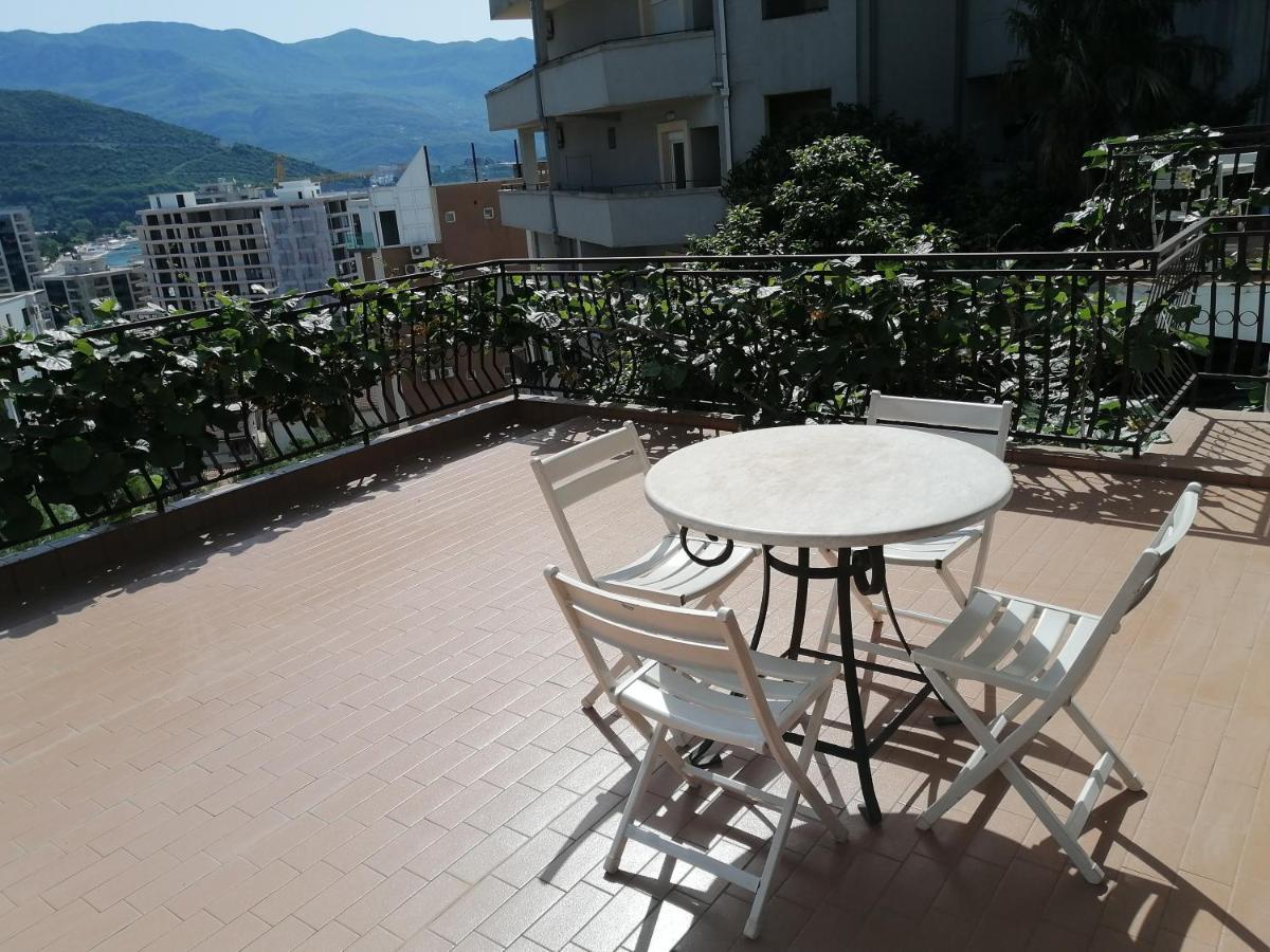 Lovely Apartment With Big Terrace In Будва Екстер'єр фото